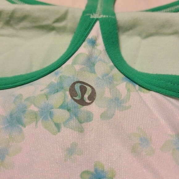 Lululemon Power Y floral tank size 4 - Picture 6 of 8